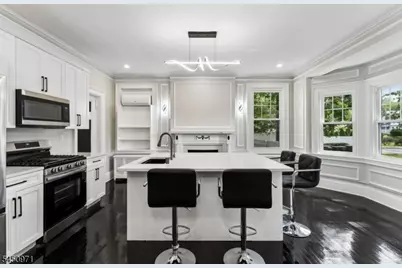 731 Berkeley Ave, Orange, NJ 07050 - Photo 16