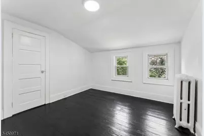 731 Berkeley Ave, Orange, NJ 07050 - Photo 38