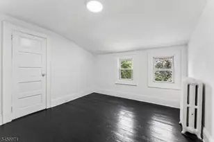 731 Berkeley Ave, Orange, NJ 07050 - Photo 38