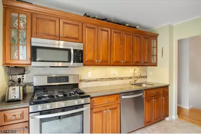18 Henry St, Rockaway Township, NJ 07866 - Photo 8