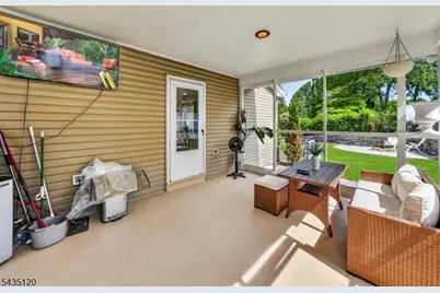 840 Lopatcong St, Belvidere, NJ 07823 - Photo 36