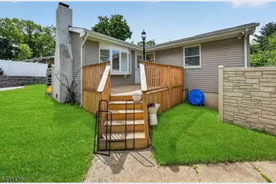 840 Lopatcong St, Belvidere, NJ 07823 - Photo 40