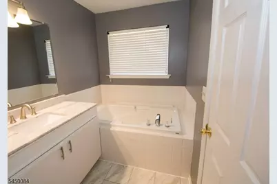1602 Windsor Ct, Denville, NJ 07834 - Photo 6