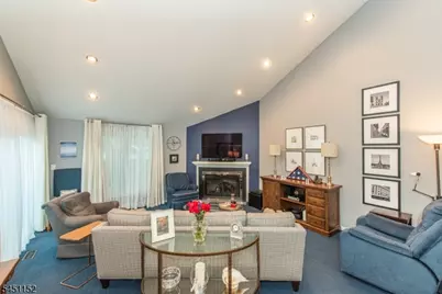 13 Stonegate Dr, Roseland, NJ 07068 - Photo 12