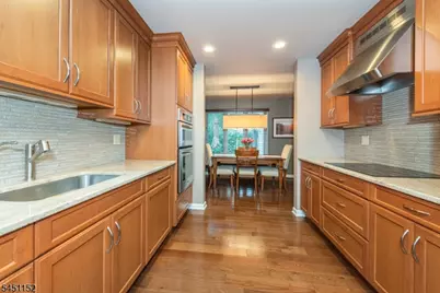 13 Stonegate Dr, Roseland, NJ 07068 - Photo 6