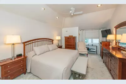 13 Stonegate Dr, Roseland, NJ 07068 - Photo 14