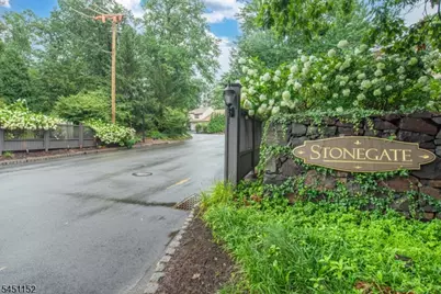 13 Stonegate Dr, Roseland, NJ 07068 - Photo 26