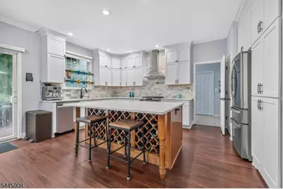 53 Highwood Rd, West Orange Township, NJ 07052 - Photo 4