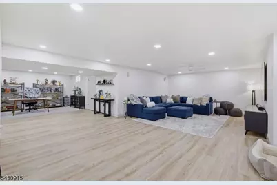17 Setting Sun Dr, Washington Township, NJ 07840 - Photo 32