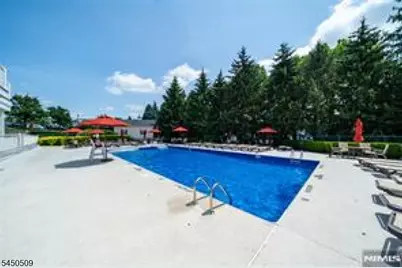 400 Manchester Dr, Nutley, NJ 07110 - Photo 26