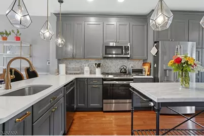 400 Manchester Dr, Nutley, NJ 07110 - Photo 6
