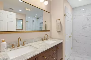 400 Manchester Dr, Nutley, NJ 07110 - Photo 14