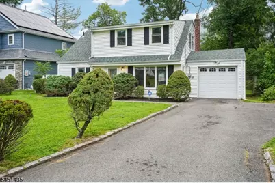 18 Manor Rd, Livingston, NJ 07039 - Photo 4