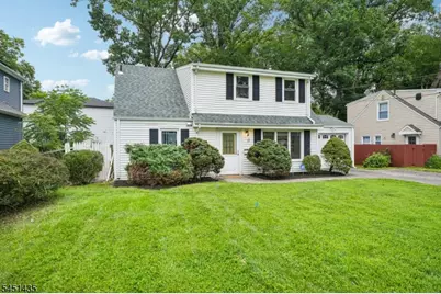 18 Manor Rd, Livingston, NJ 07039 - Photo 2