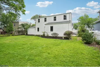 18 Manor Rd, Livingston, NJ 07039 - Photo 26