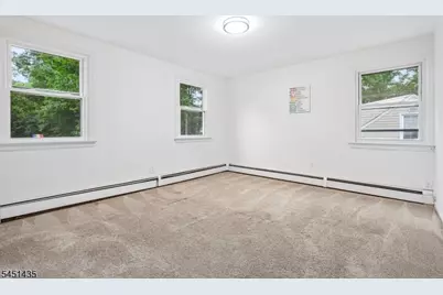 18 Manor Rd, Livingston, NJ 07039 - Photo 22