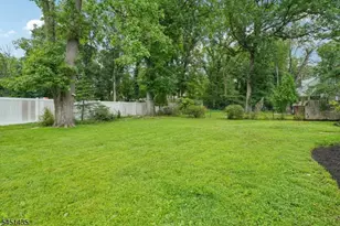 18 Manor Rd, Livingston, NJ 07039 - Photo 28