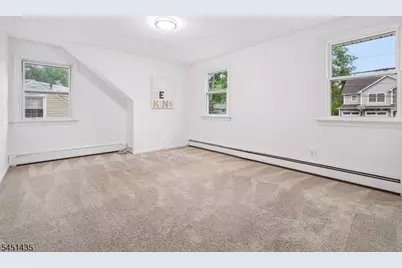 18 Manor Rd, Livingston, NJ 07039 - Photo 20