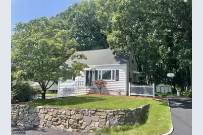 18 Oakwood Ter, Rockaway Township, NJ 07866 - Photo 2