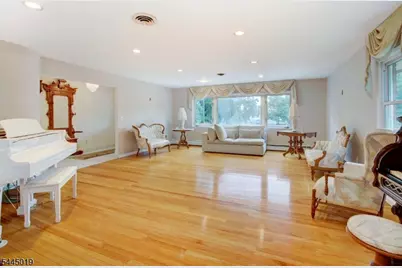 441 N 15th St, Kenilworth, NJ 07033 - Photo 8