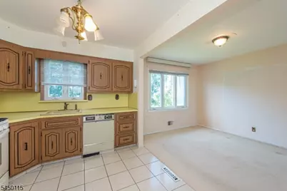 50 Plenge Dr, Belleville, NJ 07109 - Photo 8