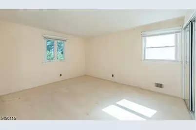 50 Plenge Dr, Belleville, NJ 07109 - Photo 10