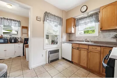 112 Grove Ave, Verona, NJ 07044 - Photo 12