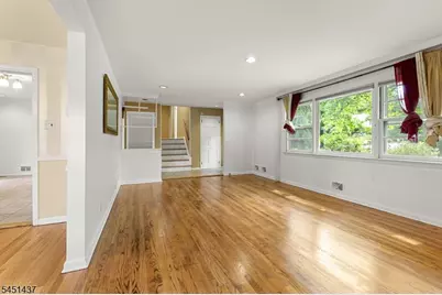 29 Devonshire Ter, West Orange Township, NJ 07052 - Photo 8