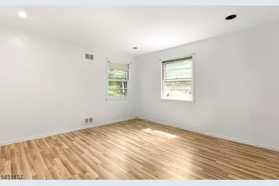 29 Devonshire Ter, West Orange Township, NJ 07052 - Photo 20