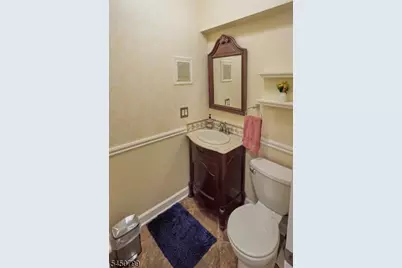 2 Cayuga Trl, Wayne, NJ 07470 - Photo 10
