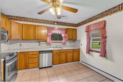 602 Pennsylvania Ave, Pohatcong Township, NJ 08865 - Photo 8