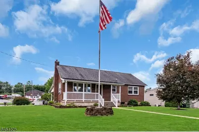 602 Pennsylvania Ave, Pohatcong Township, NJ 08865 - Photo 1