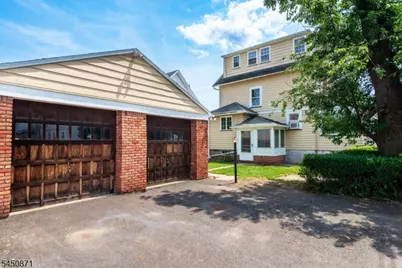 135 W Colfax Ave, Roselle Park, NJ 07204 - Photo 18