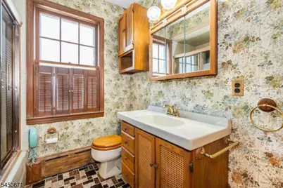 135 W Colfax Ave, Roselle Park, NJ 07204 - Photo 12