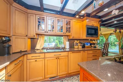 111 Ballantine Rd, Andover Township, NJ 07821 - Photo 8