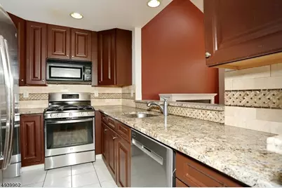 261 Riverwalk Way, Clifton, NJ 07014 - Photo 6