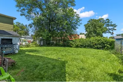 1266 E 12th Ave, Roselle, NJ 07203 - Photo 24
