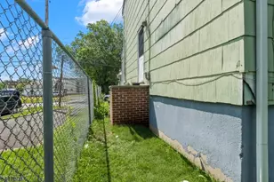 1266 E 12th Ave, Roselle, NJ 07203 - Photo 18