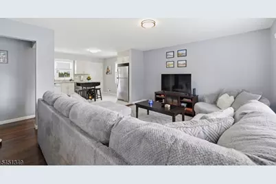 63 Johnson St, Clifton, NJ 07014 - Photo 6