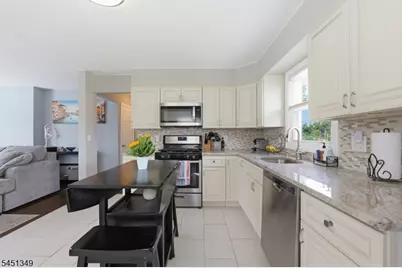 63 Johnson St, Clifton, NJ 07014 - Photo 6