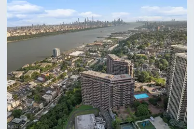 100 Carlyle Drive #VG6, Cliffside Park, NJ 07072 - Photo 2