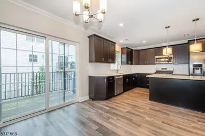 6 Elm St #3, Madison, NJ 07940 - Photo 4