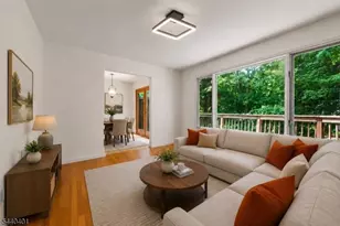 22 Village Green Ct, South Orange Village Twp., NJ 07079 - Photo 22