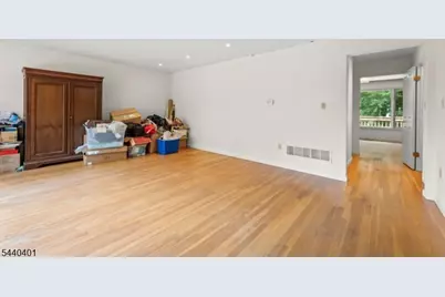 22 Village Green Ct, South Orange Village Twp., NJ 07079 - Photo 6