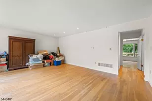 22 Village Green Ct, South Orange Village Twp., NJ 07079 - Photo 6