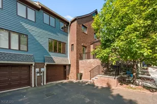 22 Village Green Ct, South Orange Village Twp., NJ 07079 - Photo 2