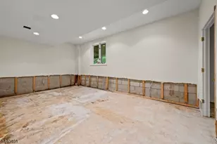 22 Village Green Ct, South Orange Village Twp., NJ 07079 - Photo 38