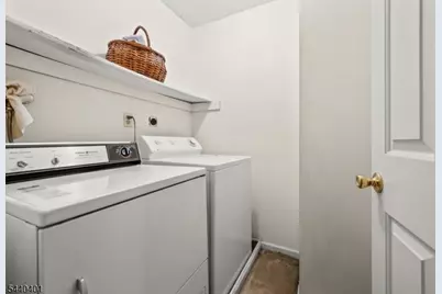 22 Village Green Ct, South Orange Village Twp., NJ 07079 - Photo 34