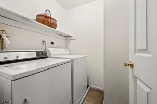 22 Village Green Ct, South Orange Village Twp., NJ 07079 - Photo 34