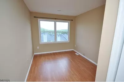370 Summerhill Dr, Parsippany, NJ 07950 - Photo 10